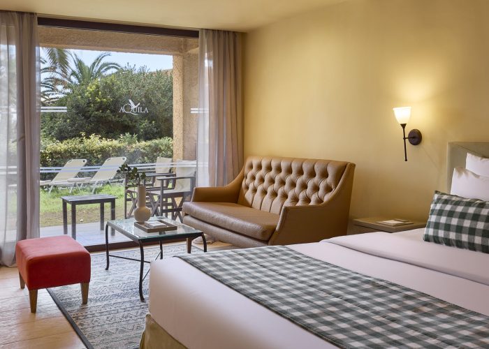 rithymna_beach_classic_family_room_garden_view_2