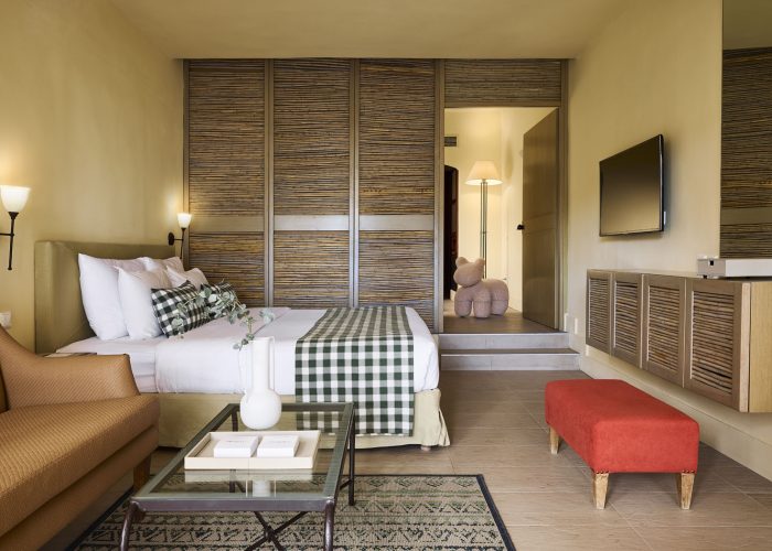 rithymna_beach_classic_family_room_seafront_4