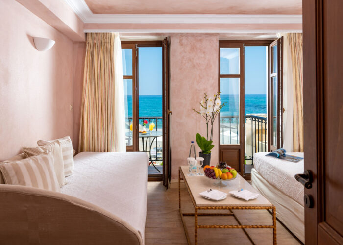 rithymna_beach_mythica_bungalow_suite_beachfront_2