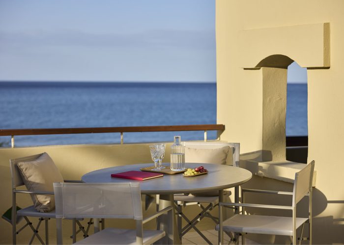 rithymna_beach_mythica_two_bedroom_suite_sea_view_1